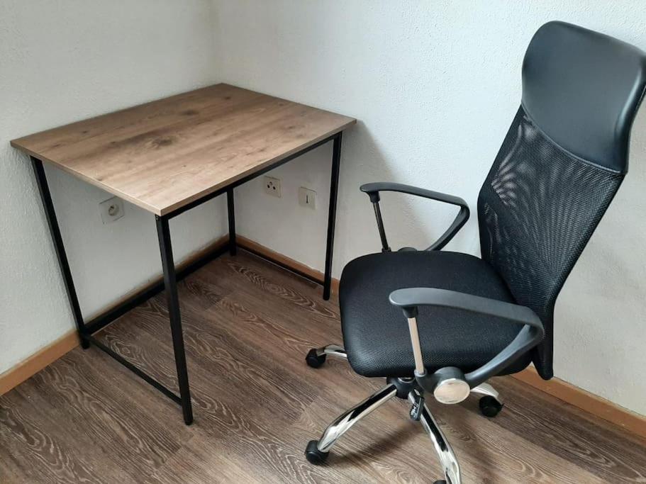 T3 Hyper-Centre Au Calme Tout Equipe Parking Prive Apartment Castres  Luaran gambar